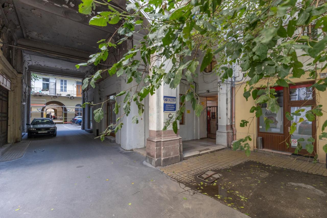 Urban Oasis Apartment Budapest Luaran gambar